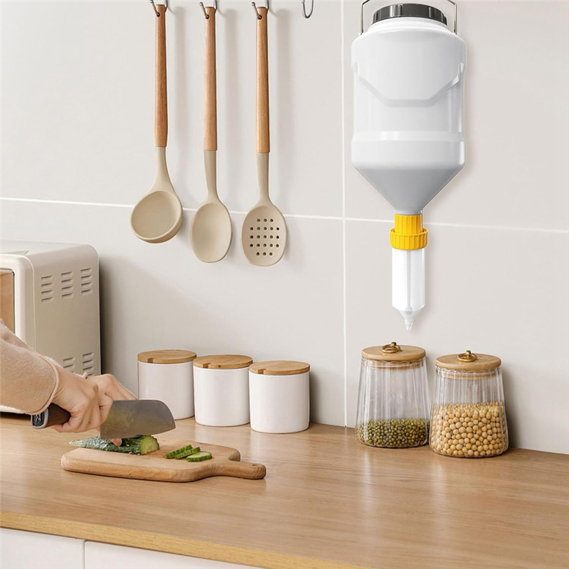 A20M 5L Squeeze Bottle Hanging - Sauce Squeeze Bottle review and price